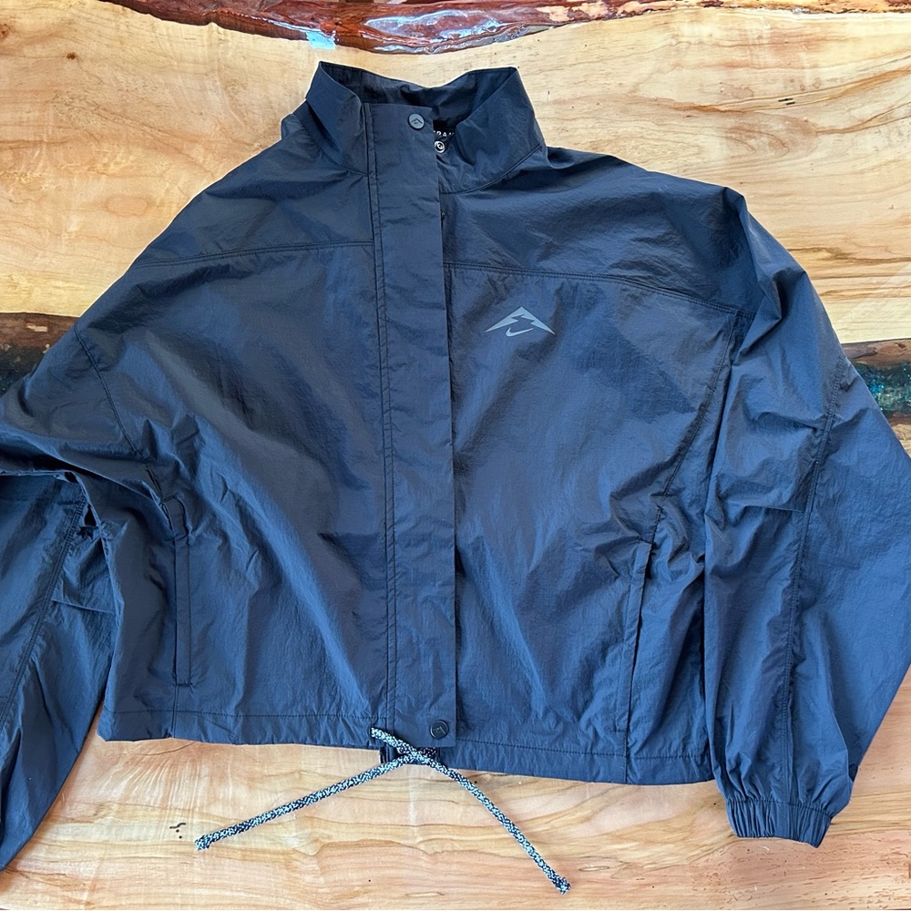 Nike Women's Trail Repel Oversized UV Running Jacket